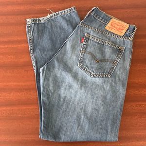 Vintage man’s 514 Levi’s mom jeans